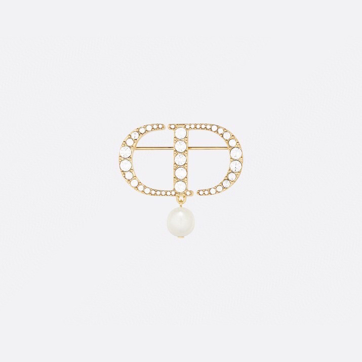 chr1st1an D10r brooches